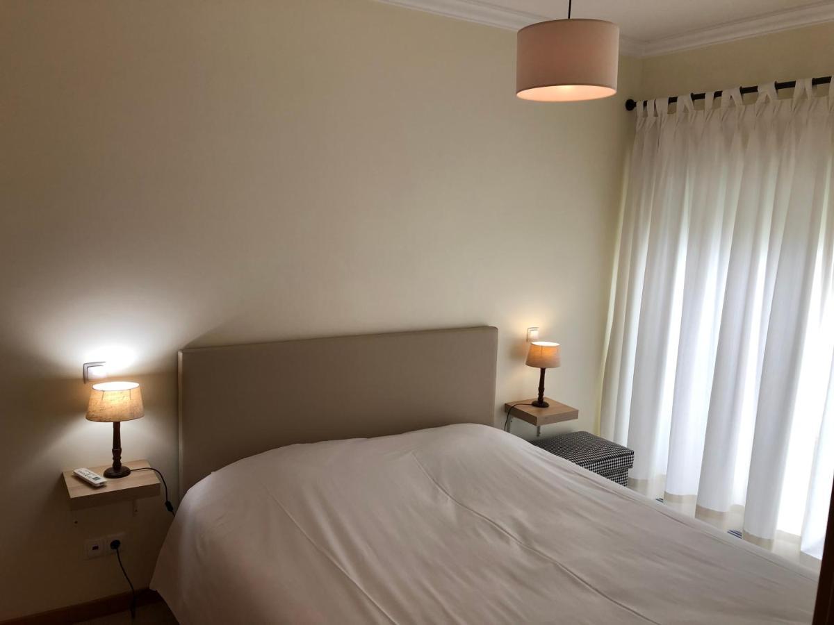 Apartamentos Pomba Branca ออยุส ดิ อากวา ภายนอก รูปภาพ